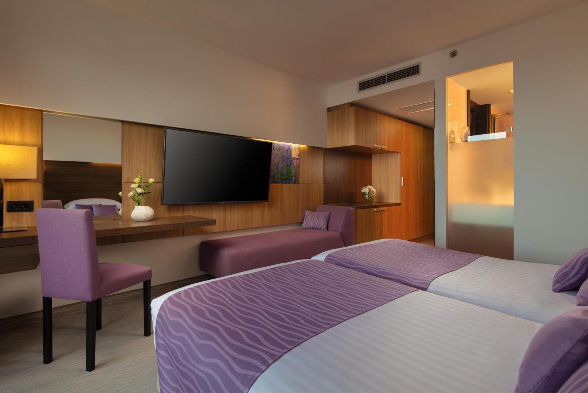 Vitality Hotel Punta Veli Lošinj Exteriör bild